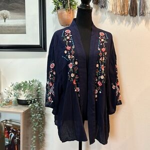 Ruff hewn floral embroidery kimono